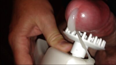 Fant je mislil, da mu je mama prišla punce, da bi mu prinesla brisačo