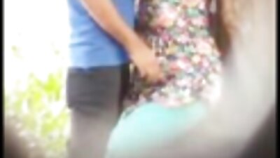 Pohojena mama je fanta ujela med drkanjem in ga napadla