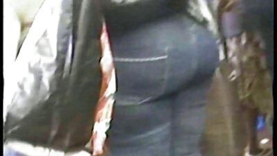 Ljubiteljski najstniški par na zelo prvem seksnem posnetku