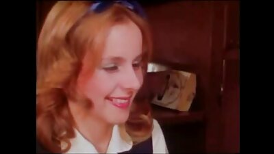 Petite Teen Babe naredi rit v usta