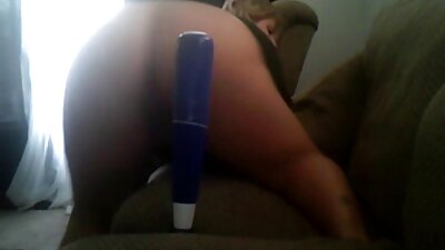 Perverznega očeta so ujeli pri vohunjenju hčera med preoblačenjem