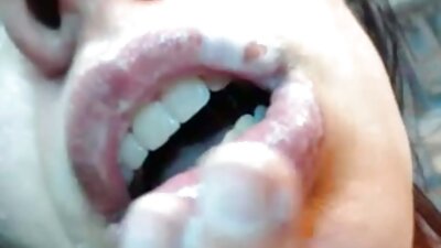 Fant se je odločil presenetiti sosedovo mamo!