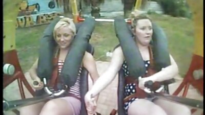 Seksi mama in hči zajebata enega Lucky Dude