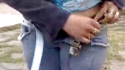 Vroče arabsko dekle pokaže svoje preklete veščine pred kamero